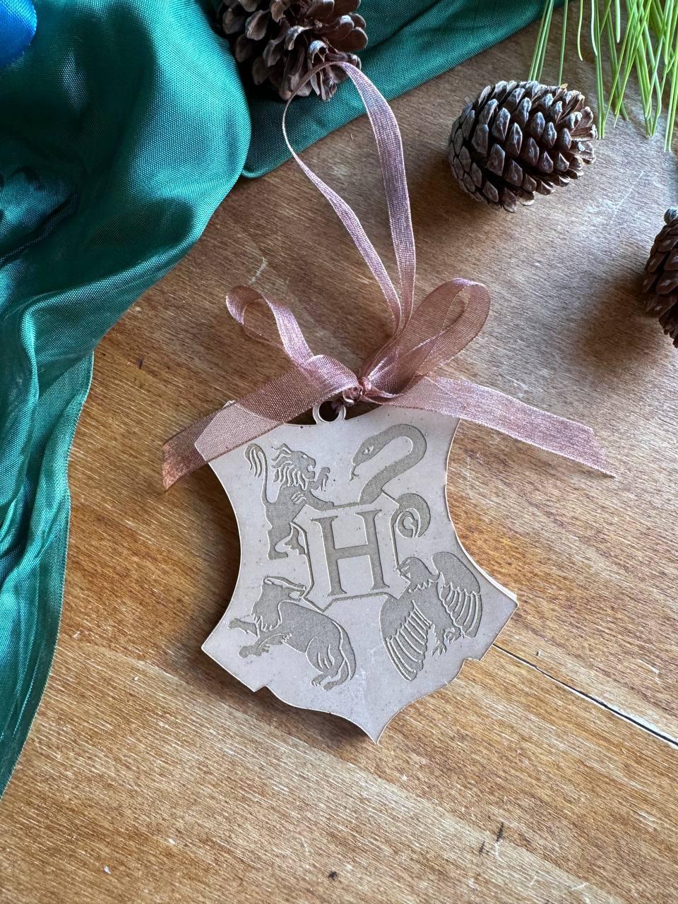 “Stemma di Hogwarts” Harry Potter - Decorazione Natalizia in Resina